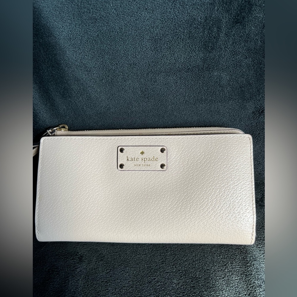 Kate Spade New York Pebble Wellesley Layton Wallet Wlru1779 - ExcellentCondition